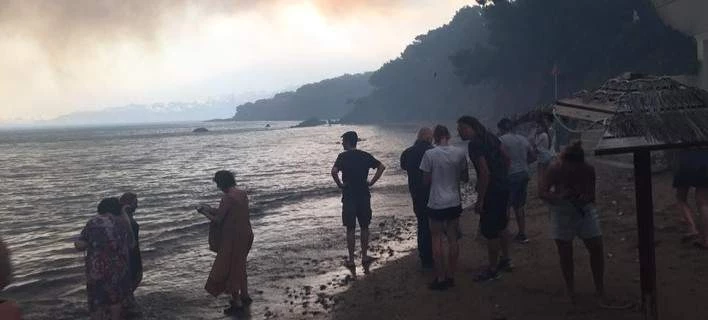 Μάτι: Μητέρα έτρεχε να σώσει το 6 μηνών βρέφος της – Δεν κατάλαβε ότι πέθανε στην αγκαλιά της